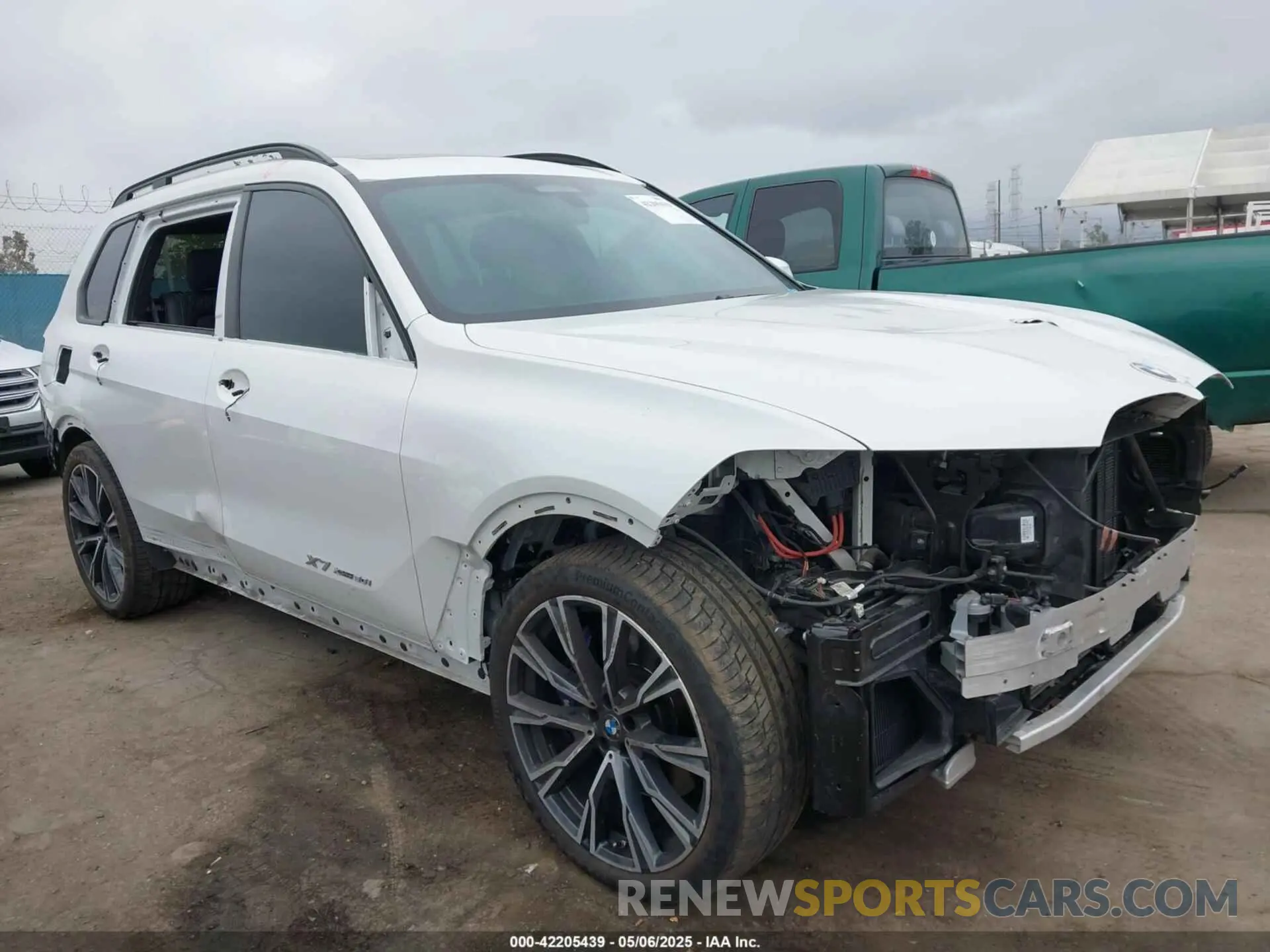 1 Фотография поврежденного автомобиля 5UXCX4C54KLS38182 BMW X7 2019
