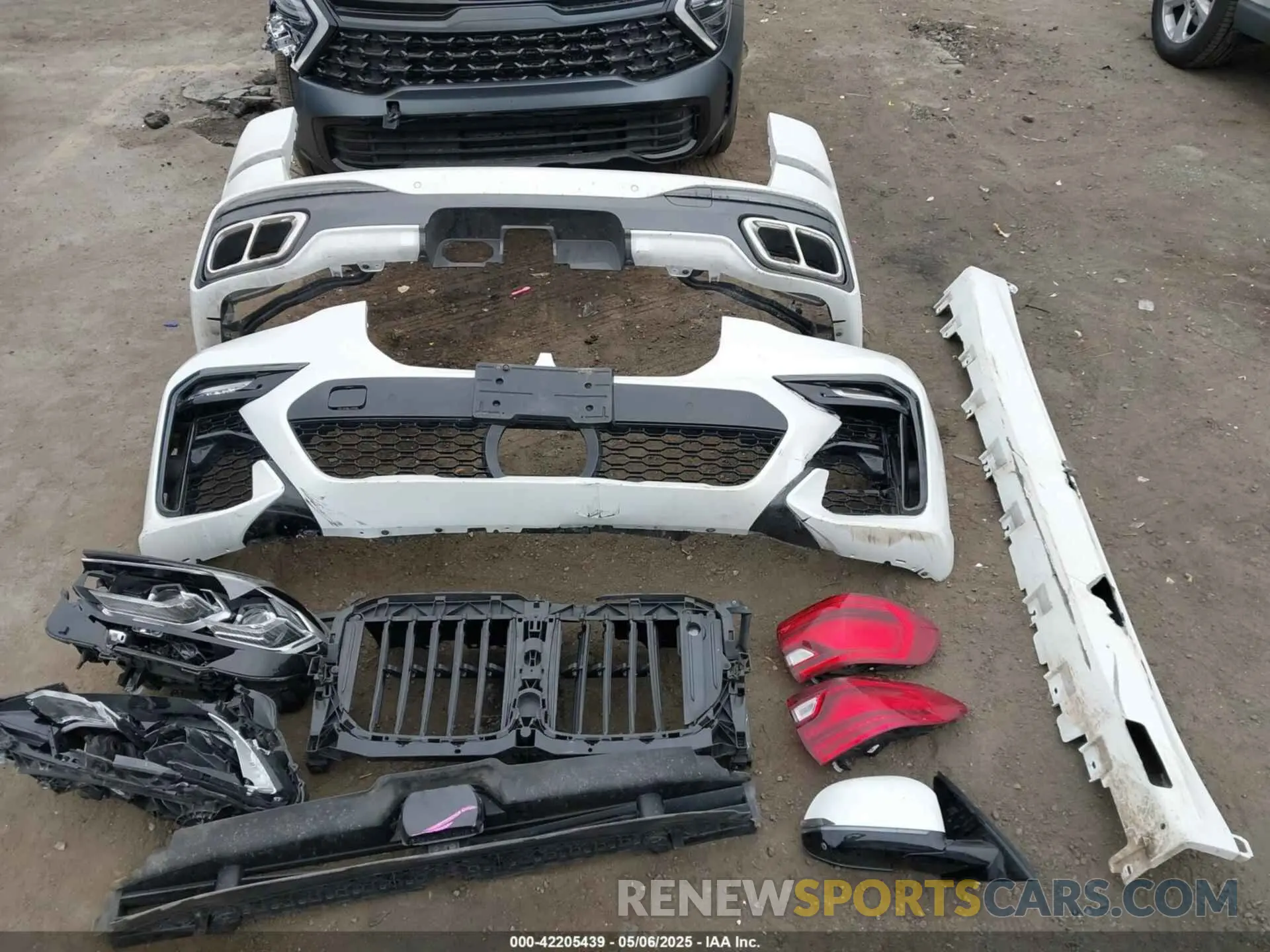 12 Фотография поврежденного автомобиля 5UXCX4C54KLS38182 BMW X7 2019