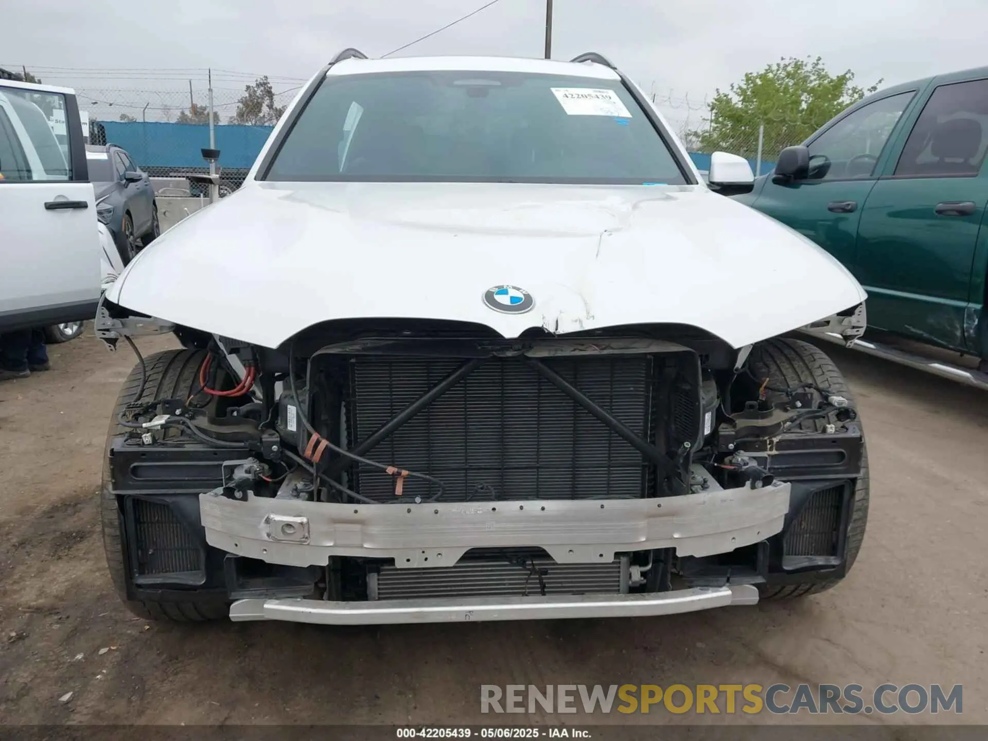 13 Фотография поврежденного автомобиля 5UXCX4C54KLS38182 BMW X7 2019