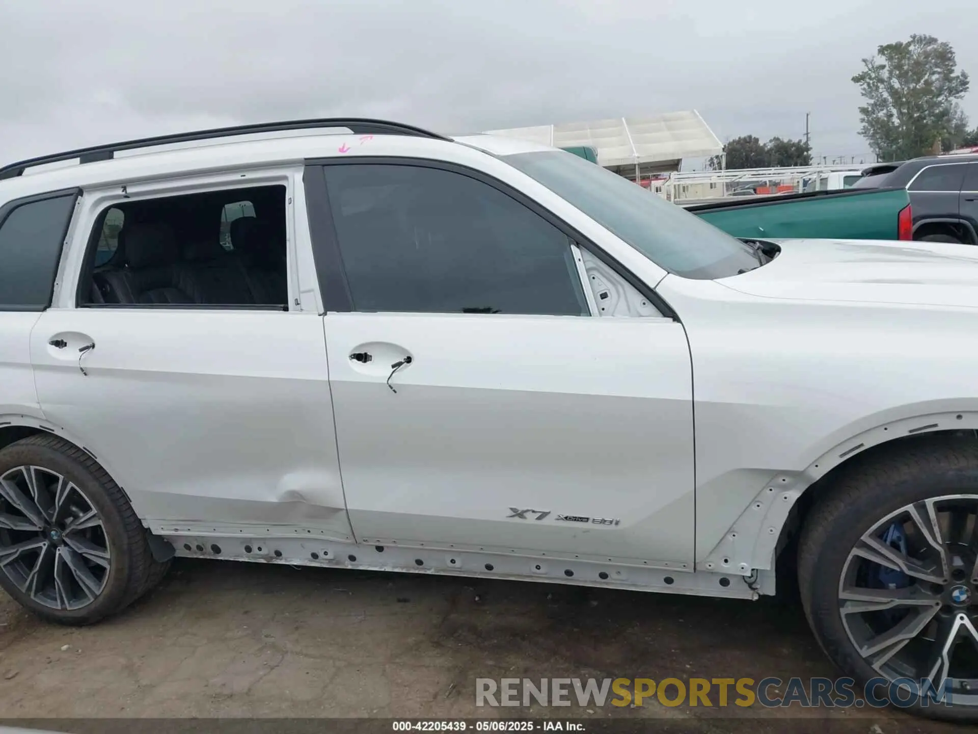 14 Фотография поврежденного автомобиля 5UXCX4C54KLS38182 BMW X7 2019