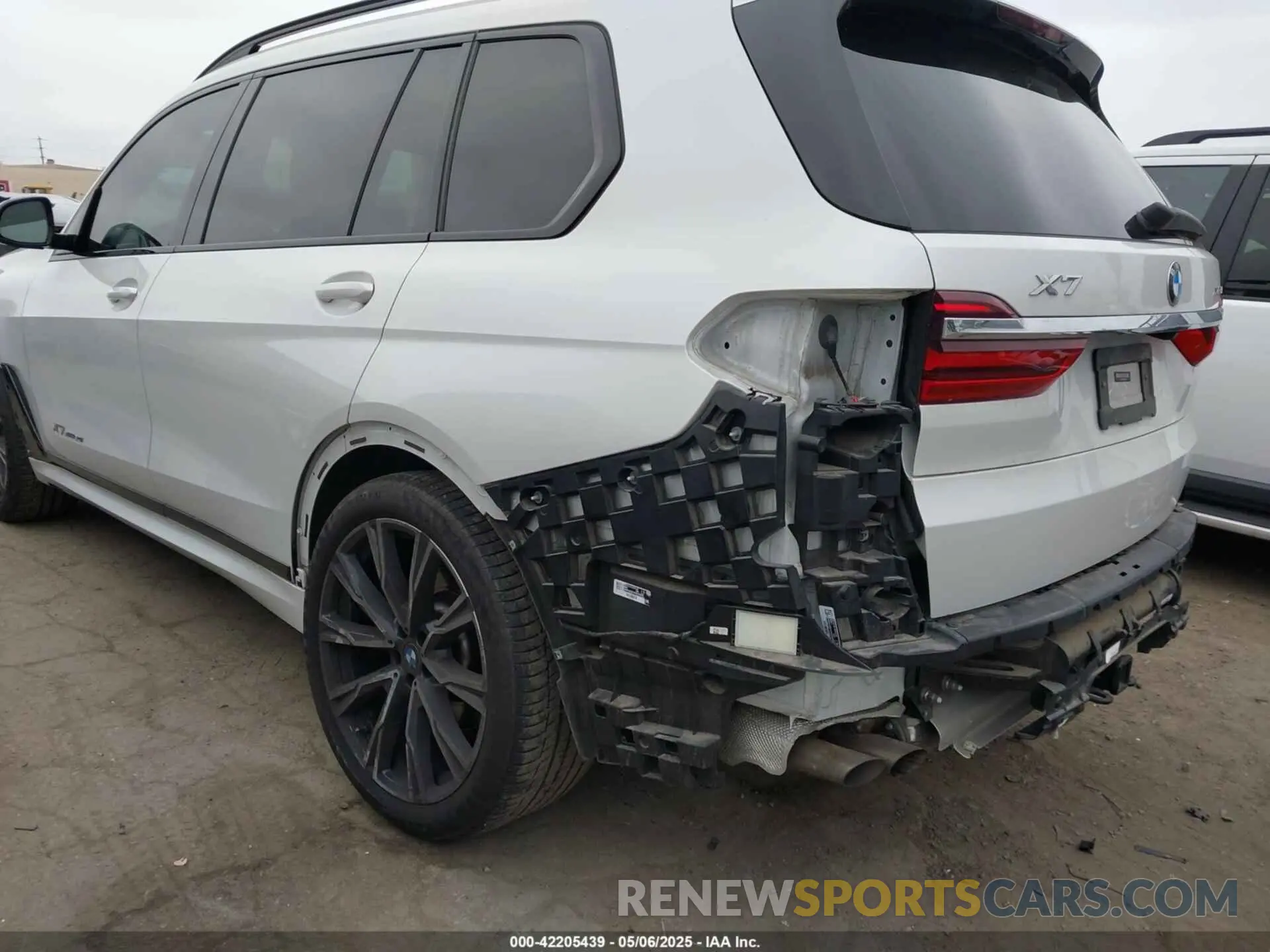 21 Фотография поврежденного автомобиля 5UXCX4C54KLS38182 BMW X7 2019