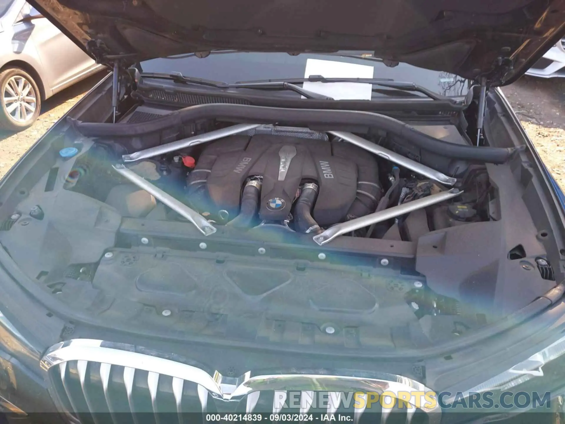 10 Фотография поврежденного автомобиля 5UXCX4C59KLS38064 BMW X7 2019