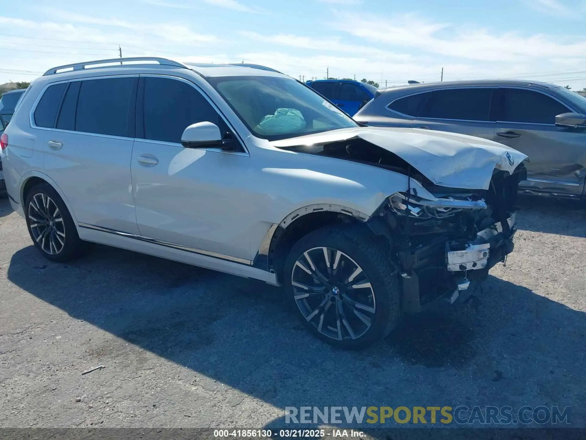 1 Фотография поврежденного автомобиля 5UXCW2C00L9A03002 BMW X7 2020