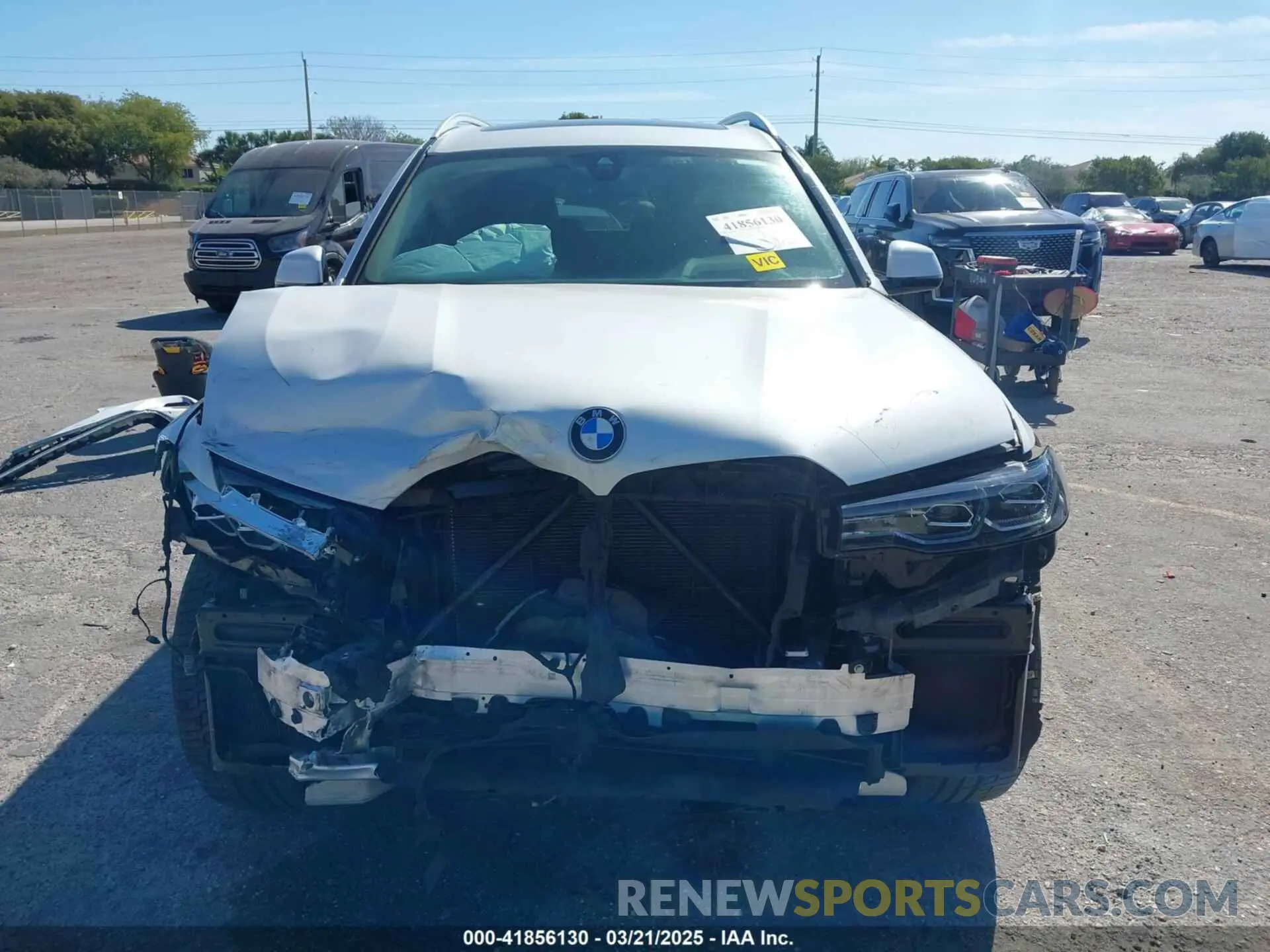 13 Фотография поврежденного автомобиля 5UXCW2C00L9A03002 BMW X7 2020