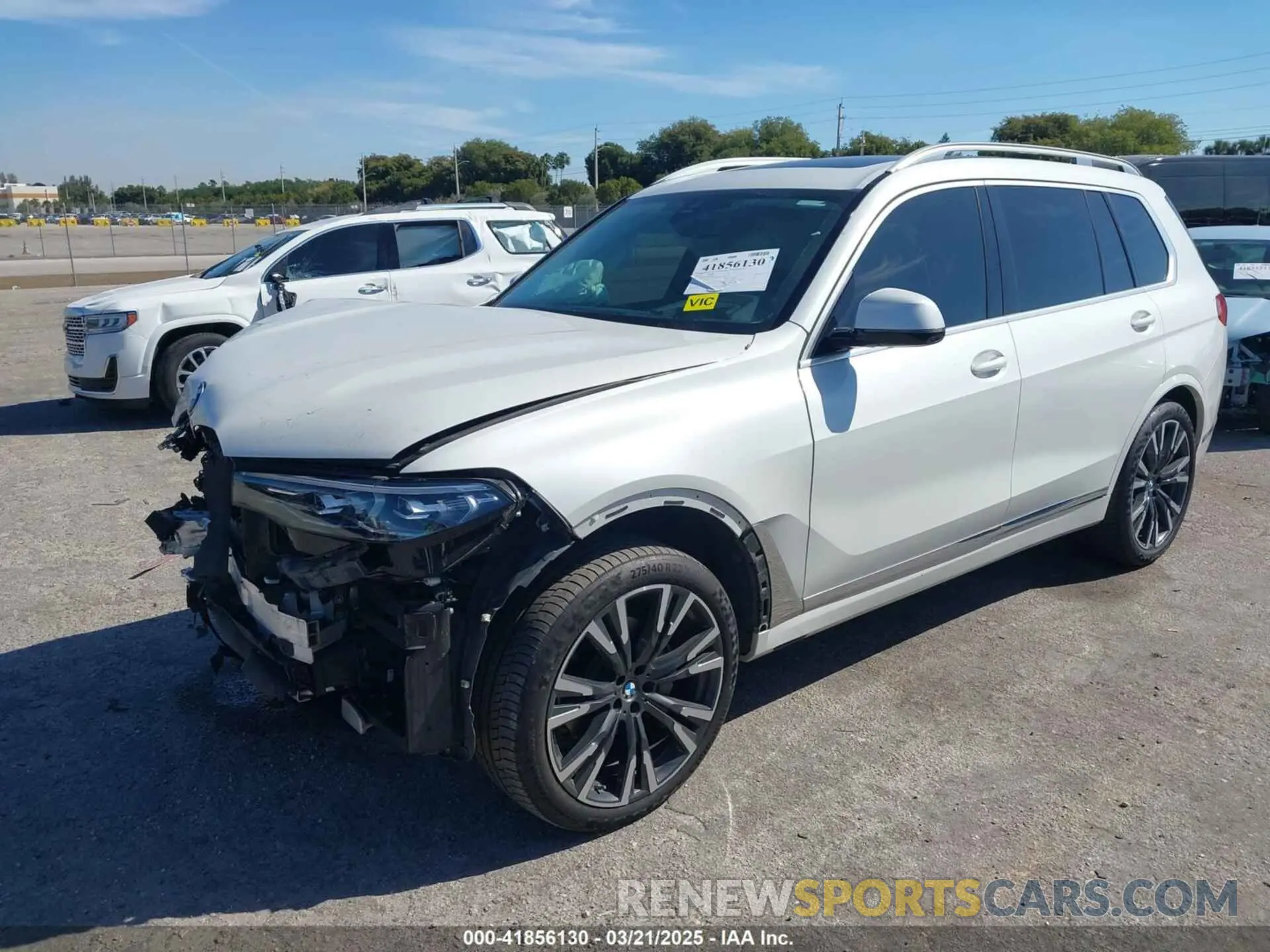 2 Фотография поврежденного автомобиля 5UXCW2C00L9A03002 BMW X7 2020