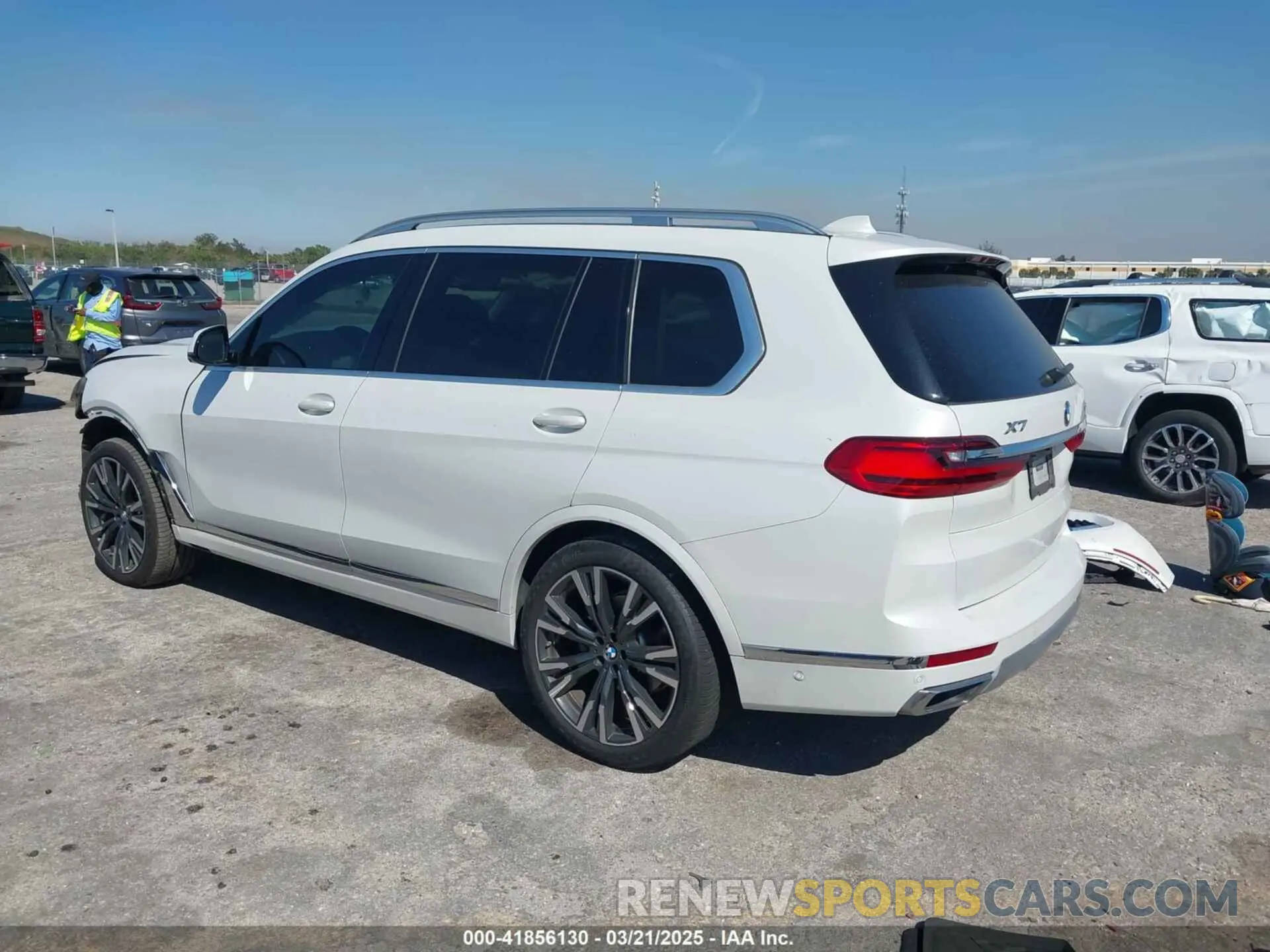 3 Фотография поврежденного автомобиля 5UXCW2C00L9A03002 BMW X7 2020