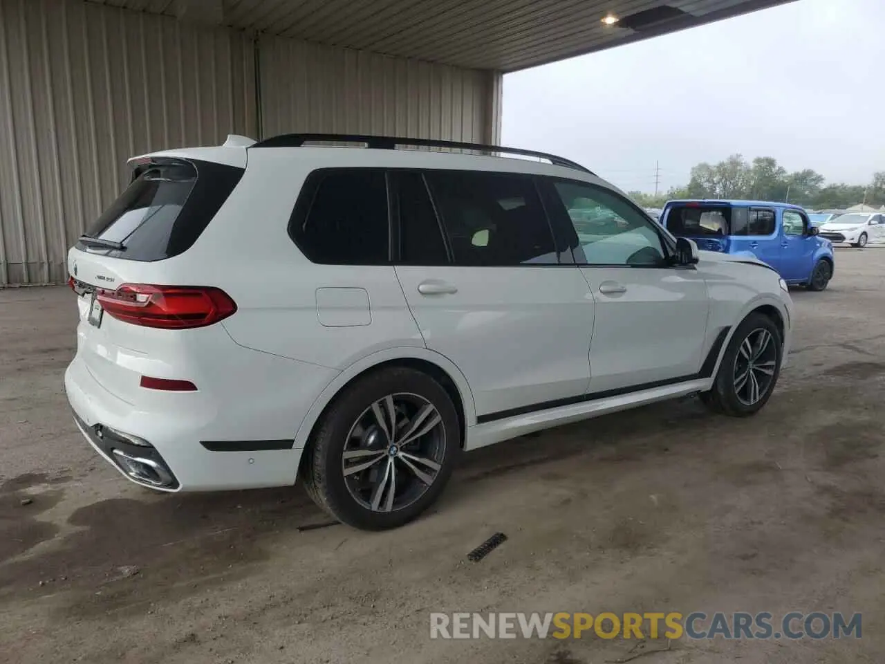 3 Photograph of a damaged car 5UXCW2C01L9A02912 BMW X7 2020