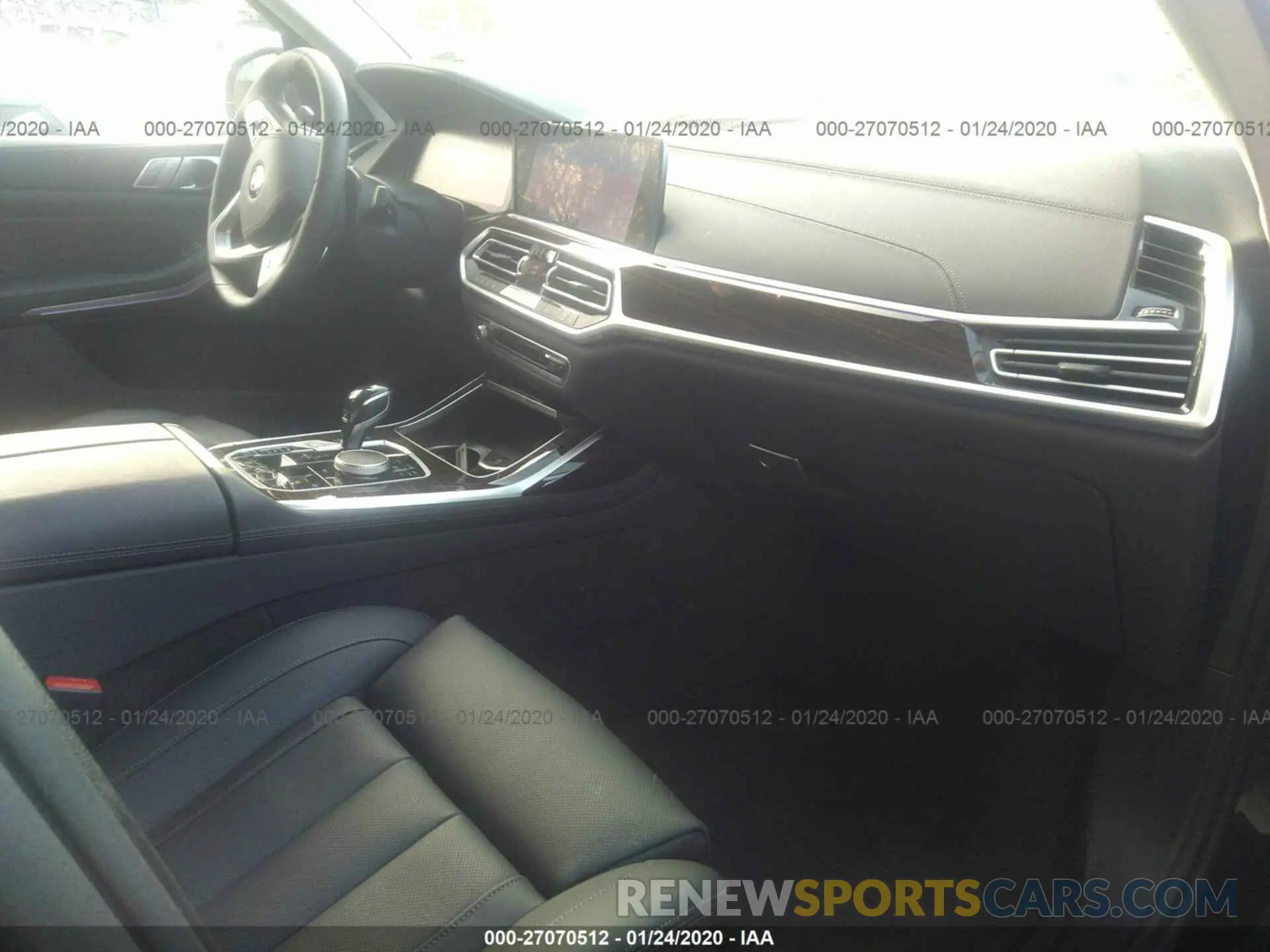 5 Photograph of a damaged car 5UXCW2C01L9B02962 BMW X7 2020
