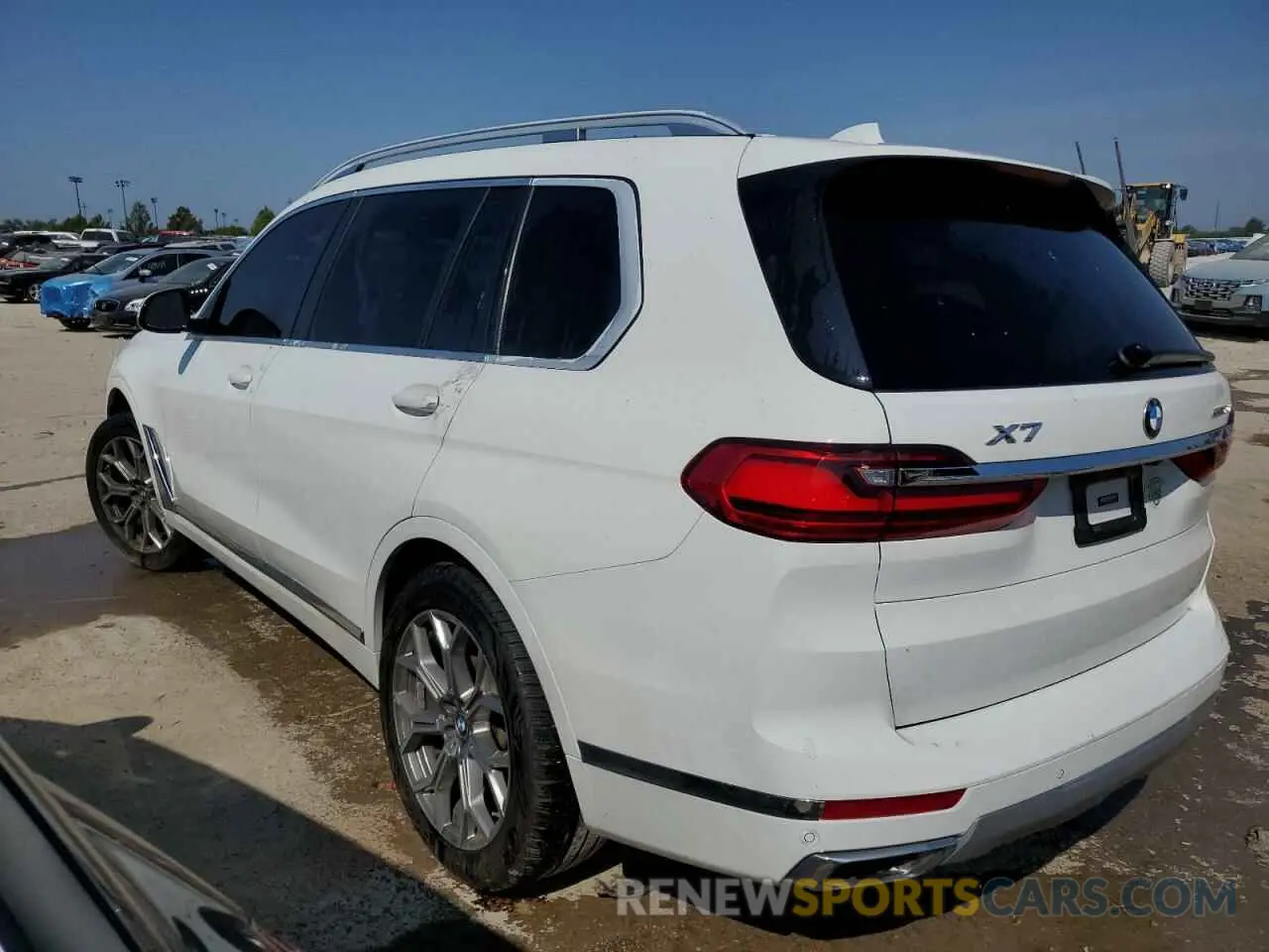 2 Photograph of a damaged car 5UXCW2C02L9A01946 BMW X7 2020