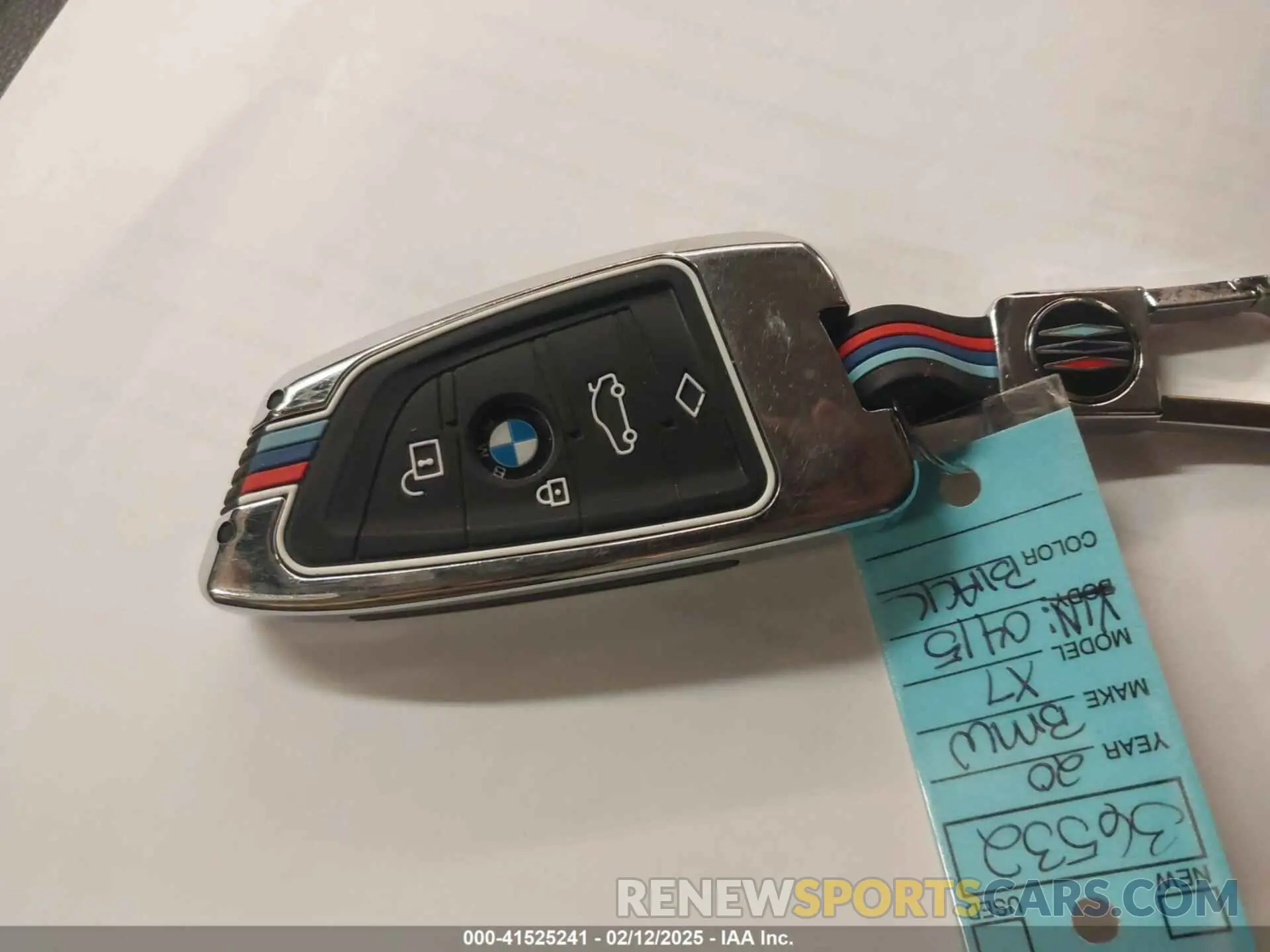 11 Фотография поврежденного автомобиля 5UXCW2C02L9B30415 BMW X7 2020