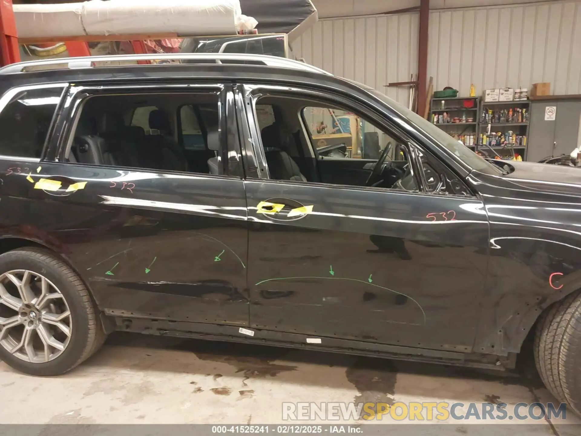 14 Фотография поврежденного автомобиля 5UXCW2C02L9B30415 BMW X7 2020