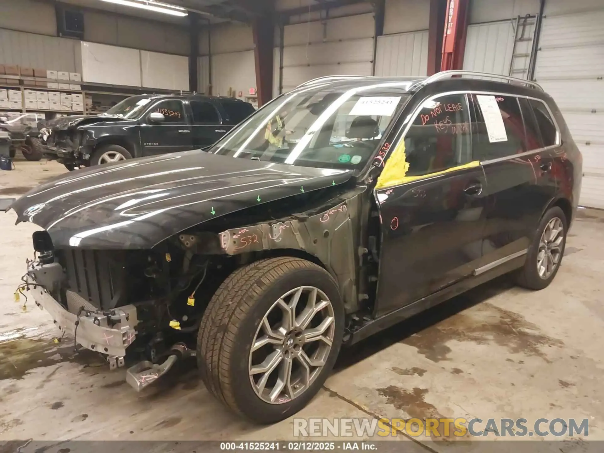 2 Фотография поврежденного автомобиля 5UXCW2C02L9B30415 BMW X7 2020