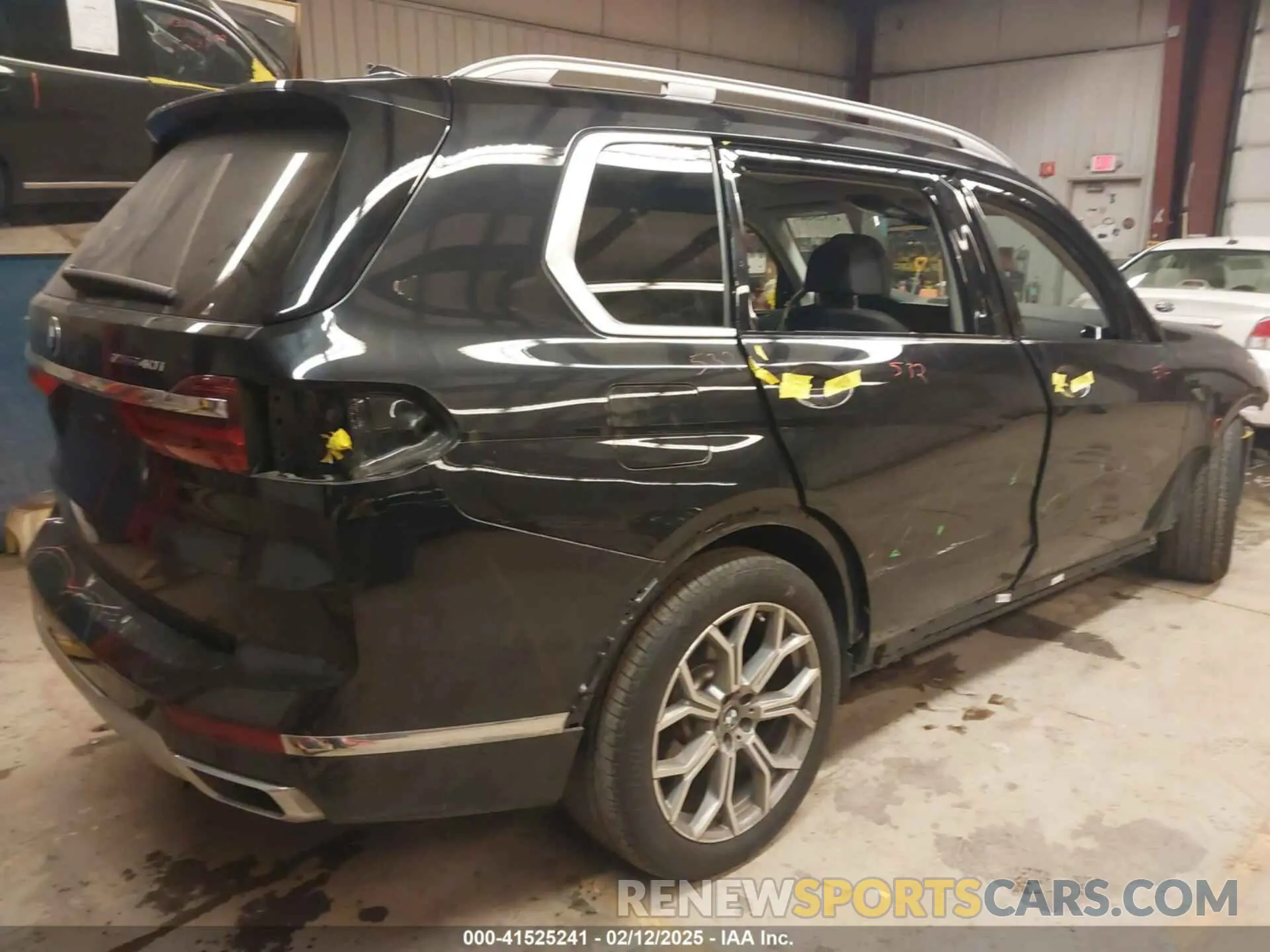 4 Фотография поврежденного автомобиля 5UXCW2C02L9B30415 BMW X7 2020