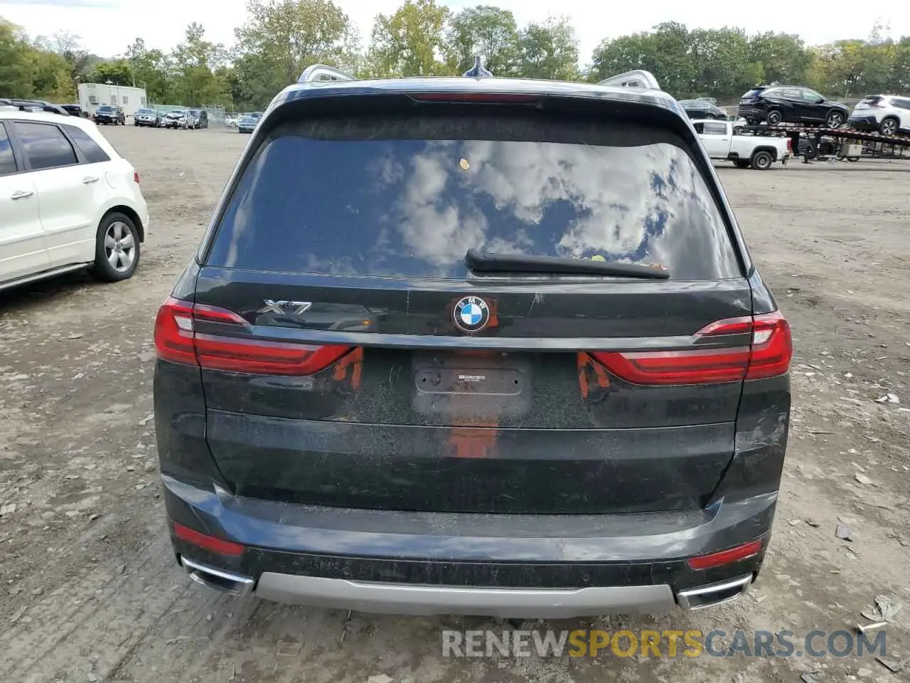 6 Photograph of a damaged car 5UXCW2C02L9B38286 BMW X7 2020