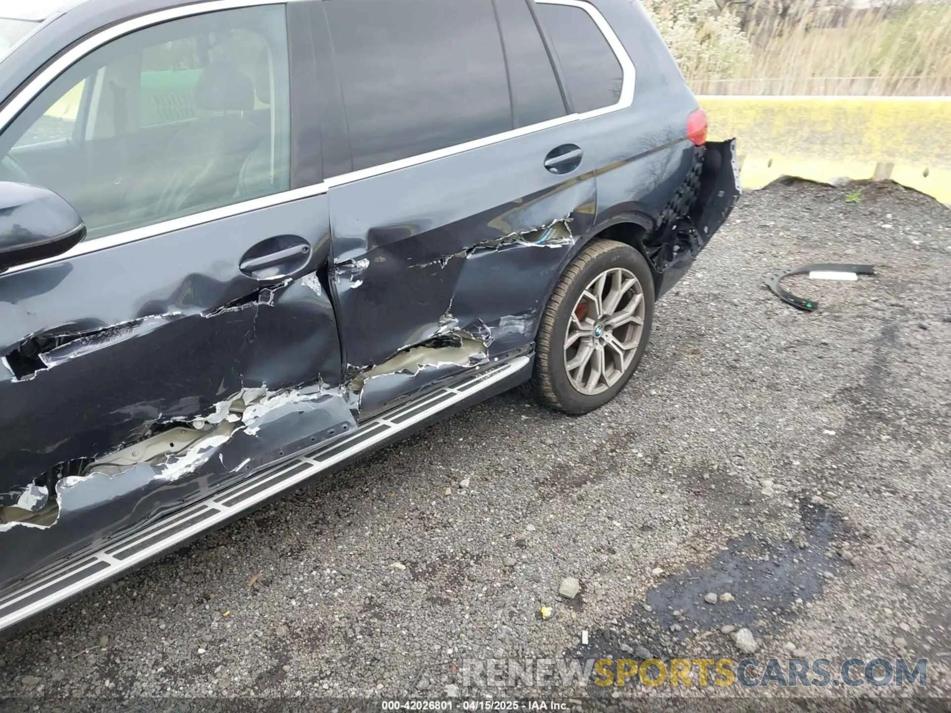 18 Фотография поврежденного автомобиля 5UXCW2C03L9B38605 BMW X7 2020