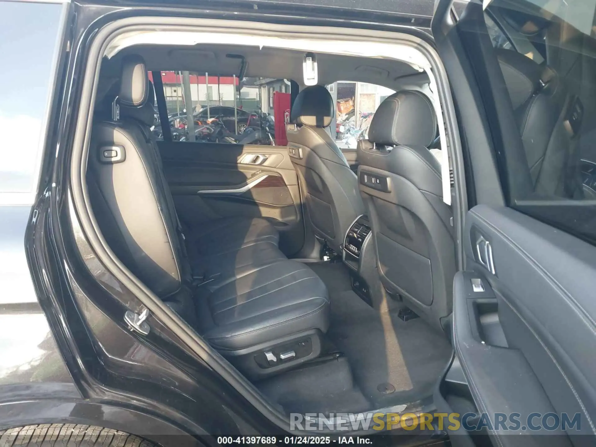 8 Фотография поврежденного автомобиля 5UXCW2C04L9B58734 BMW X7 2020