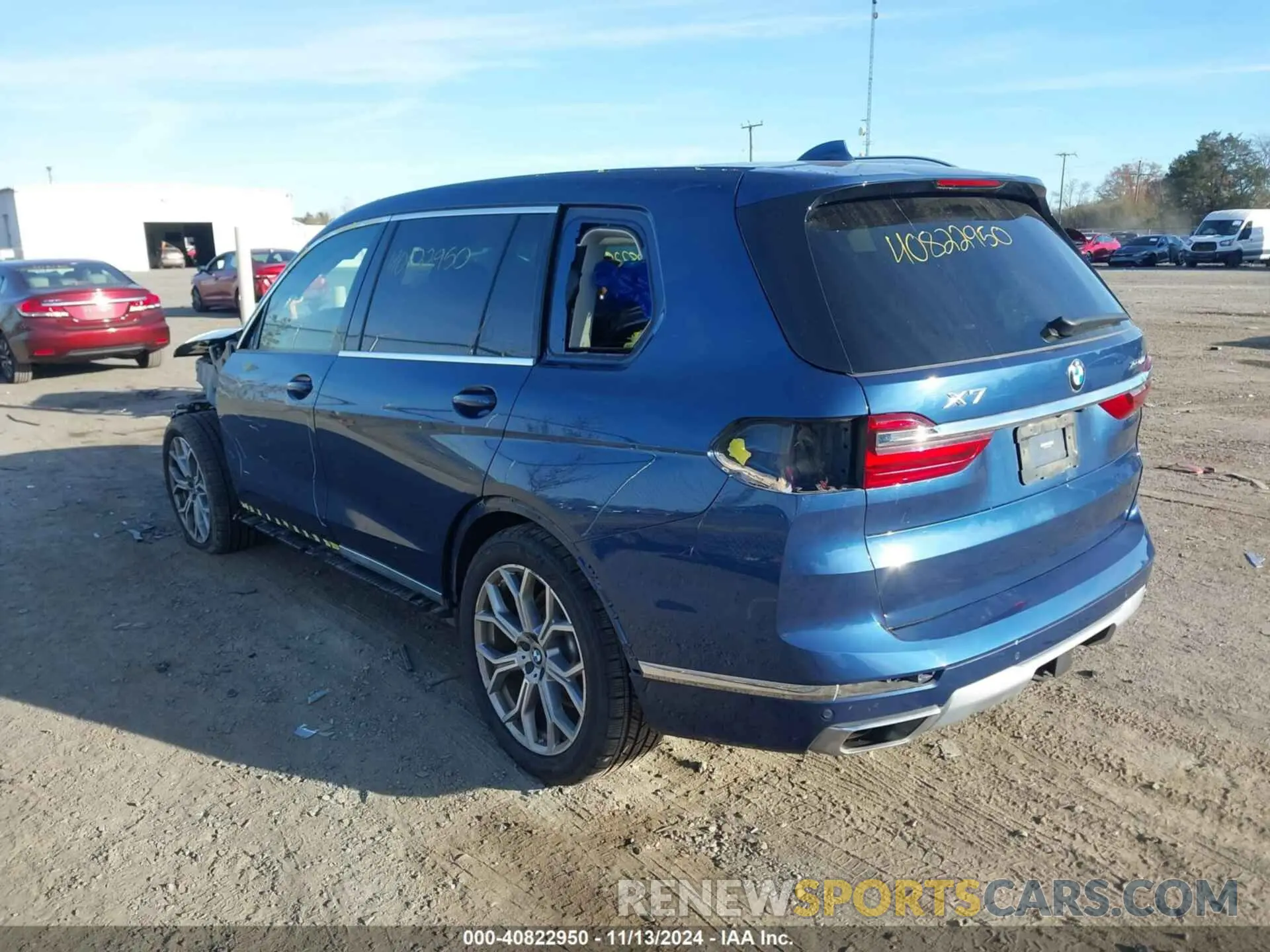 3 Photograph of a damaged car 5UXCW2C06L9C38374 BMW X7 2020