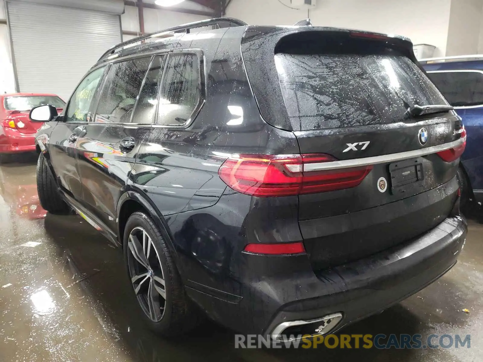 3 Photograph of a damaged car 5UXCW2C07L9A00131 BMW X7 2020