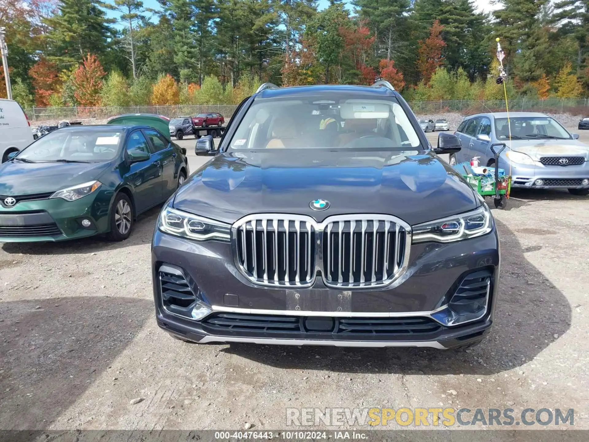12 Photograph of a damaged car 5UXCW2C07L9A01151 BMW X7 2020