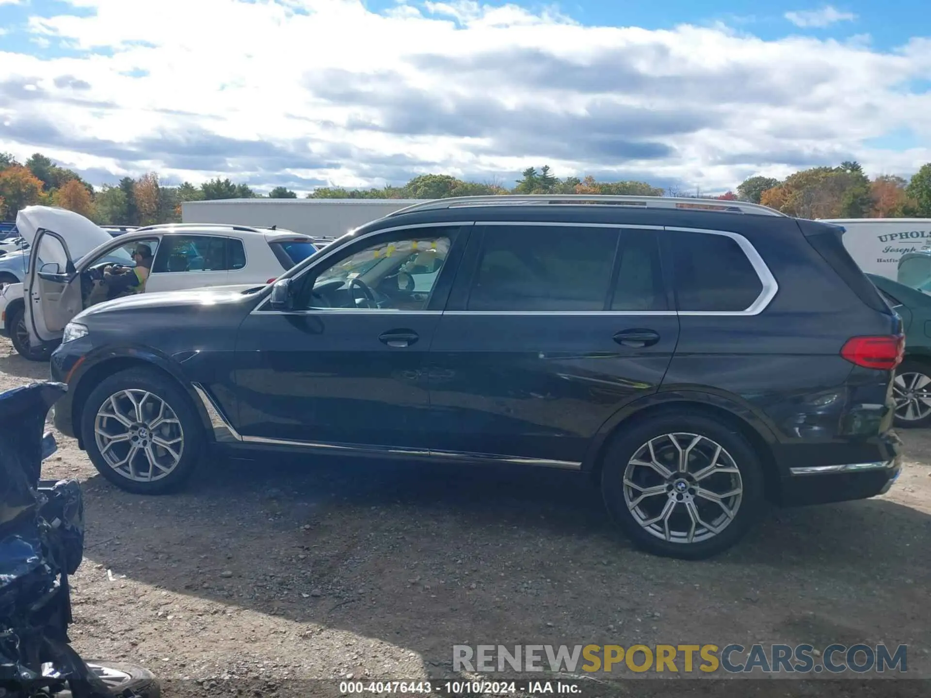 14 Photograph of a damaged car 5UXCW2C07L9A01151 BMW X7 2020