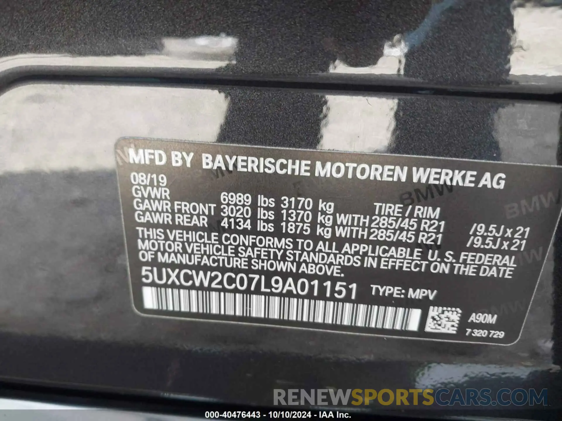 9 Photograph of a damaged car 5UXCW2C07L9A01151 BMW X7 2020