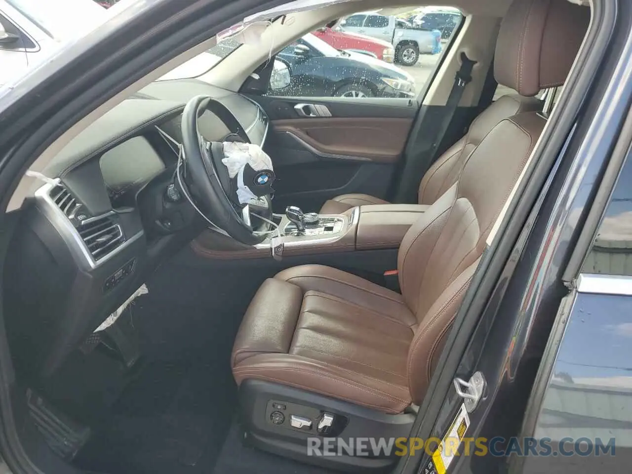 7 Photograph of a damaged car 5UXCW2C07L9B79657 BMW X7 2020
