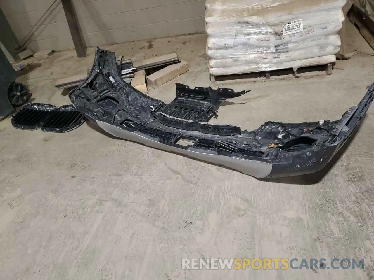 13 Photograph of a damaged car 5UXCW2C0XL9B15399 BMW X7 2020