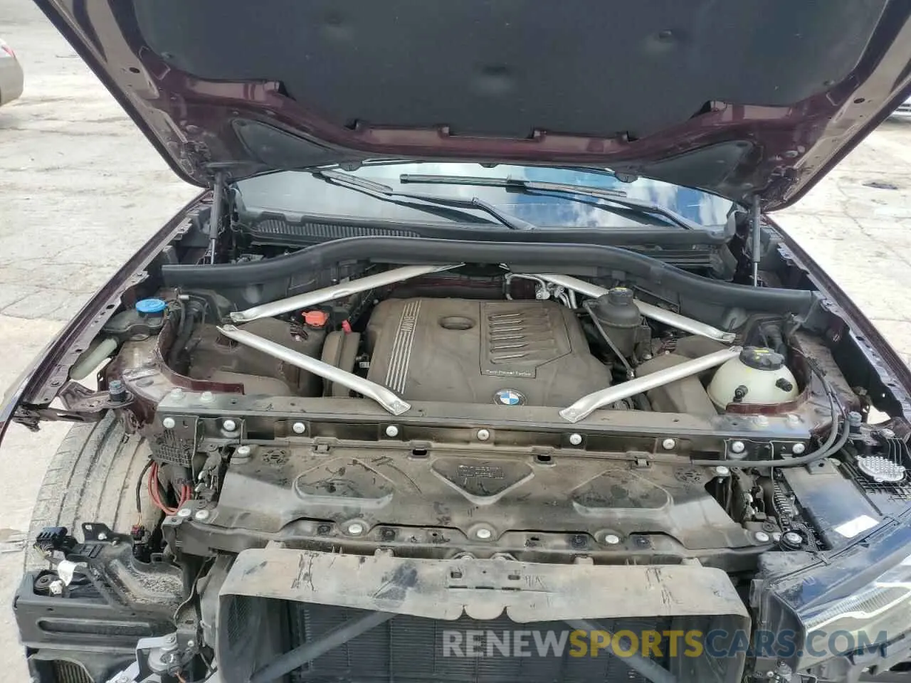12 Photograph of a damaged car 5UXCW2C0XL9B72637 BMW X7 2020