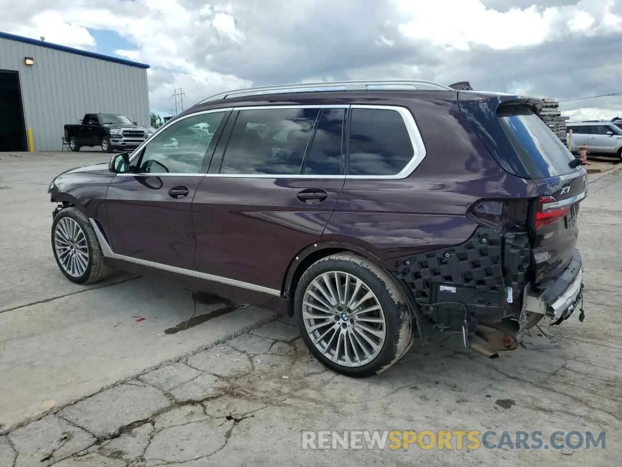 2 Photograph of a damaged car 5UXCW2C0XL9B72637 BMW X7 2020