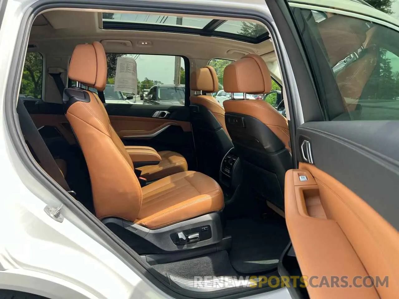 6 Фотография поврежденного автомобиля 5UXCW2C0XL9B92841 BMW X7 2020