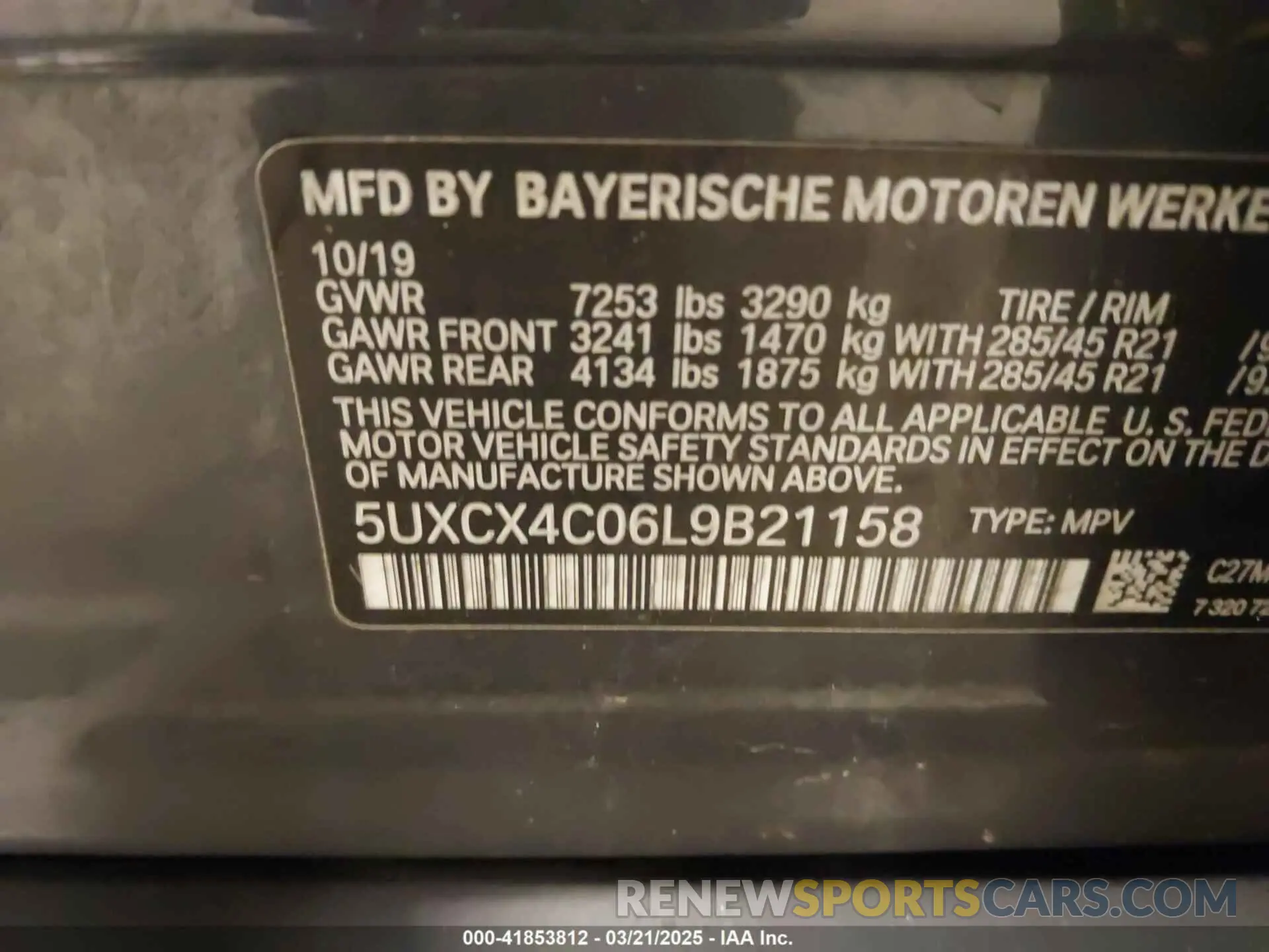 9 Photograph of a damaged car 5UXCX4C06L9B21158 BMW X7 2020