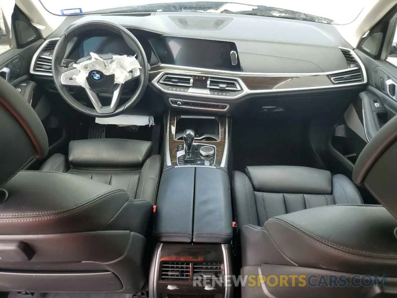 8 Photograph of a damaged car 5UXCX4C07L9C89150 BMW X7 2020