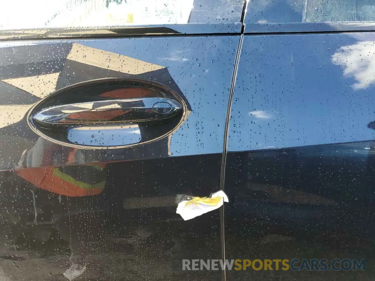 9 Photograph of a damaged car 5UXCX6C00L9B79536 BMW X7 2020