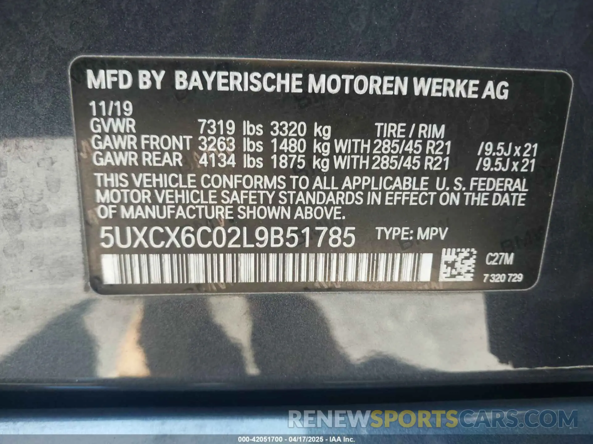 9 Photograph of a damaged car 5UXCX6C02L9B51785 BMW X7 2020