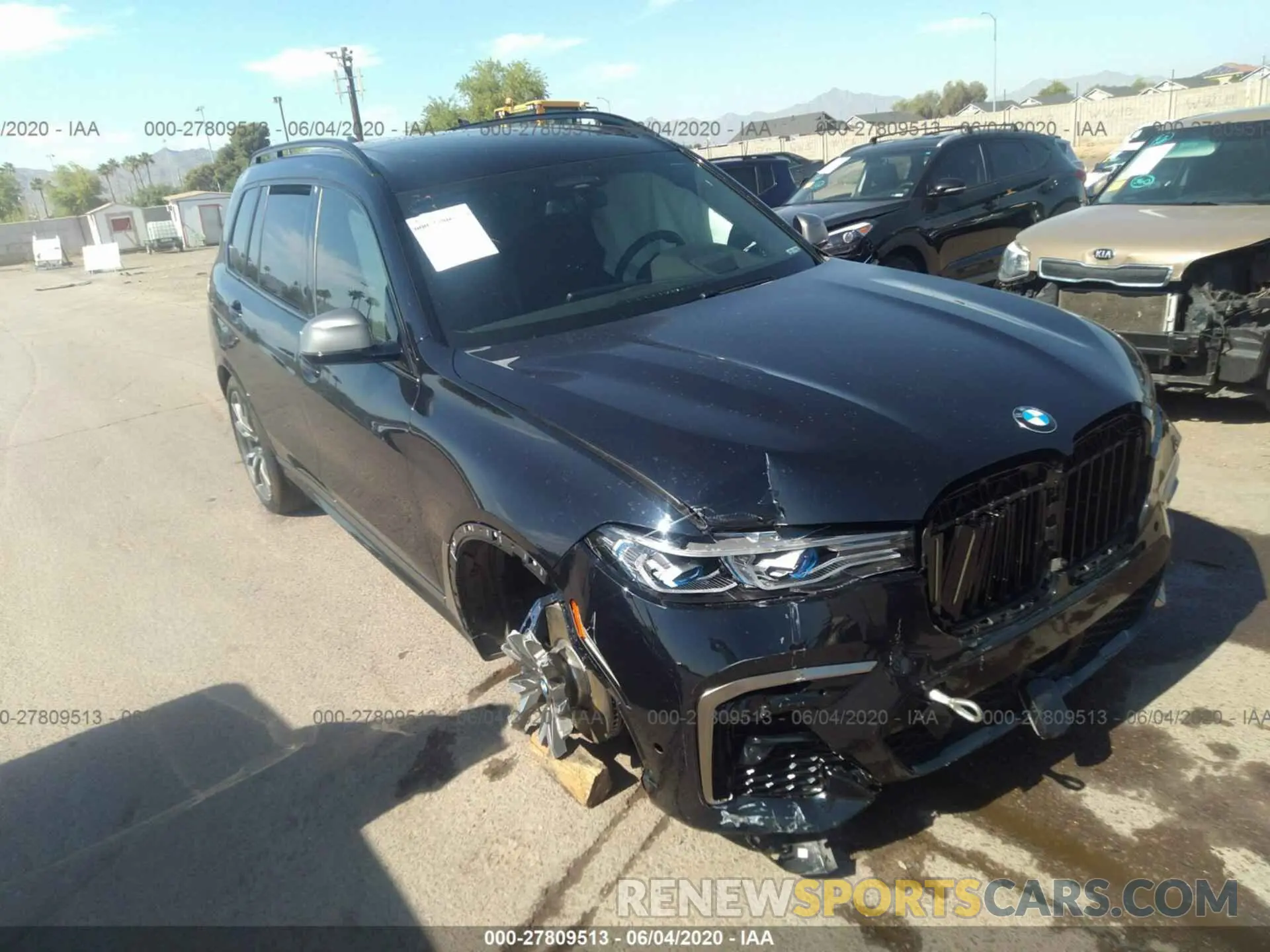 1 Photograph of a damaged car 5UXCX6C06L9****** BMW X7 2020