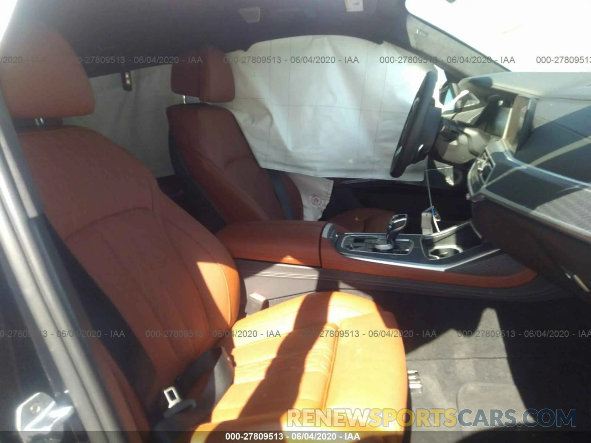 5 Photograph of a damaged car 5UXCX6C06L9****** BMW X7 2020