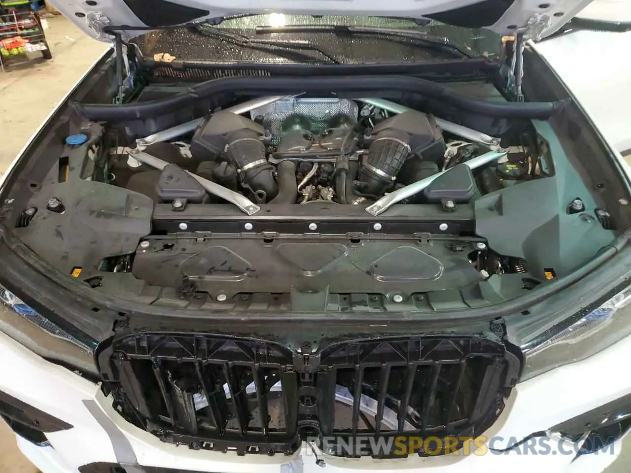 12 Photograph of a damaged car 5UXCX6C06L9C37391 BMW X7 2020