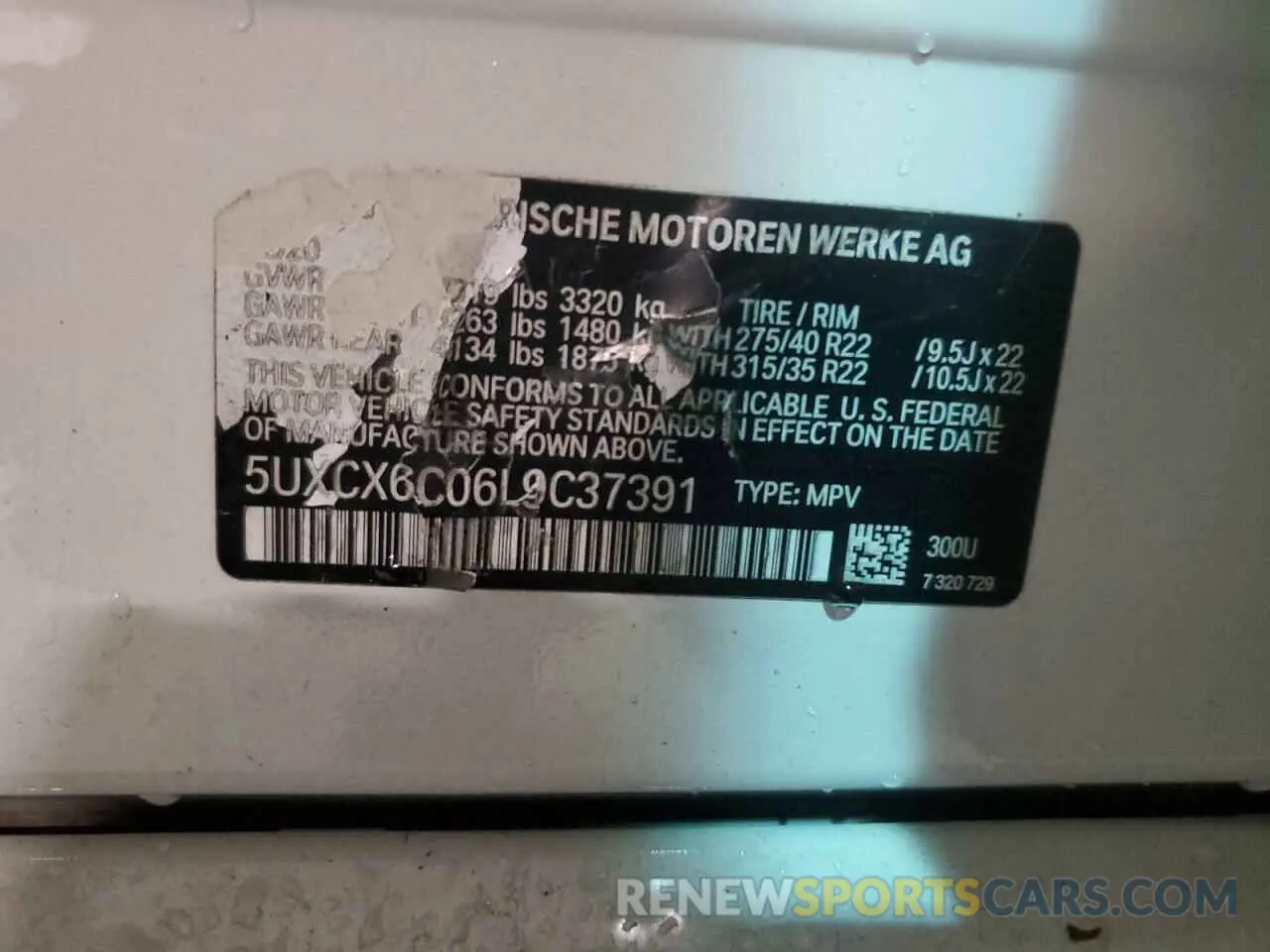 14 Photograph of a damaged car 5UXCX6C06L9C37391 BMW X7 2020