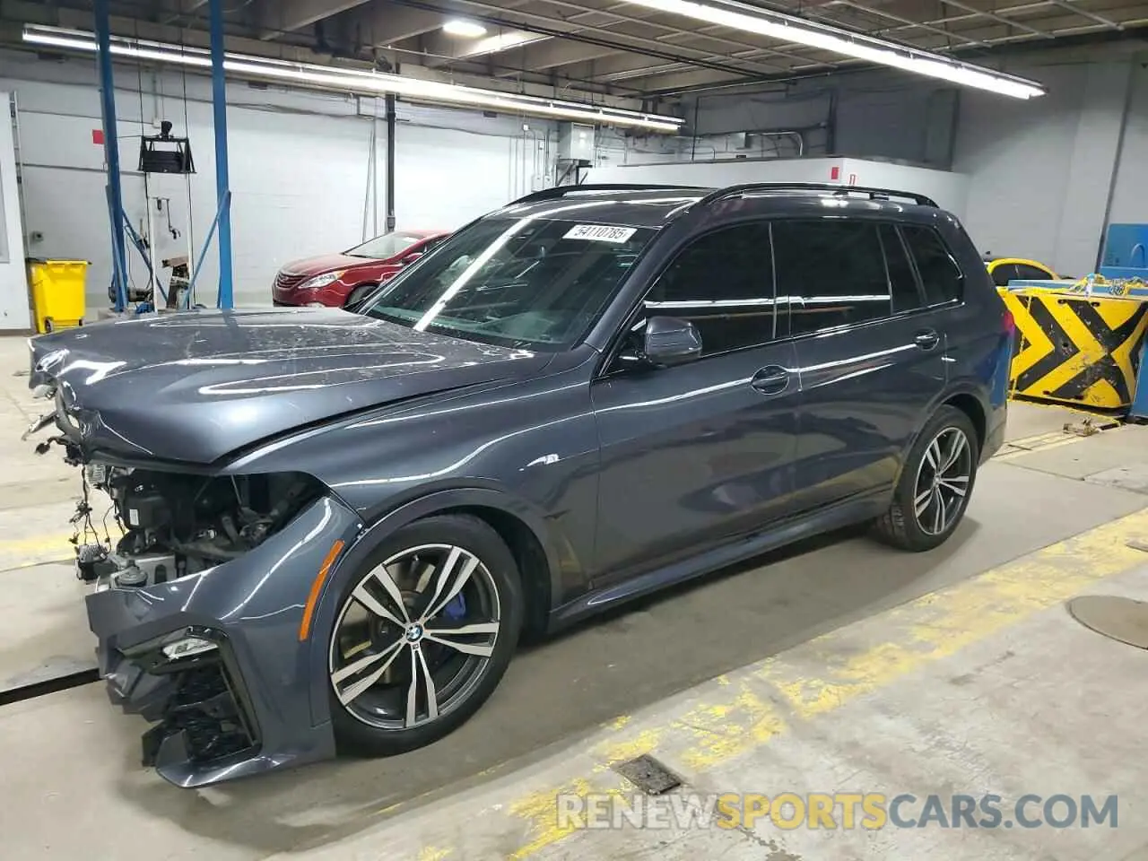 1 Фотография поврежденного автомобиля 5UXCX6C0XL9C50080 BMW X7 2020