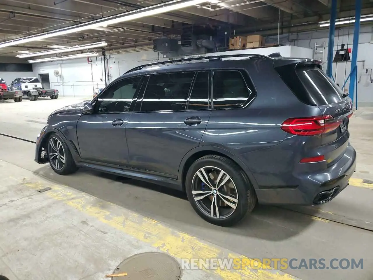 2 Фотография поврежденного автомобиля 5UXCX6C0XL9C50080 BMW X7 2020