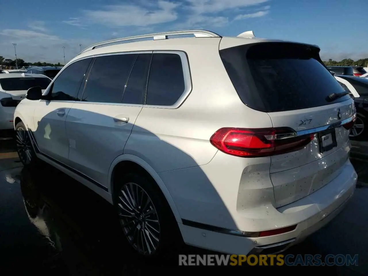 2 Фотография поврежденного автомобиля 5UXCW2C00M9E40192 BMW X7 2021