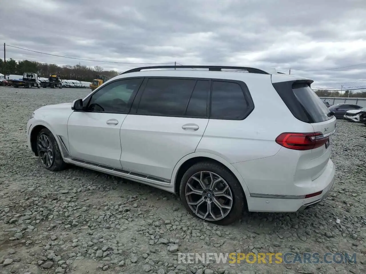 2 Photograph of a damaged car 5UXCW2C00M9F23220 BMW X7 2021