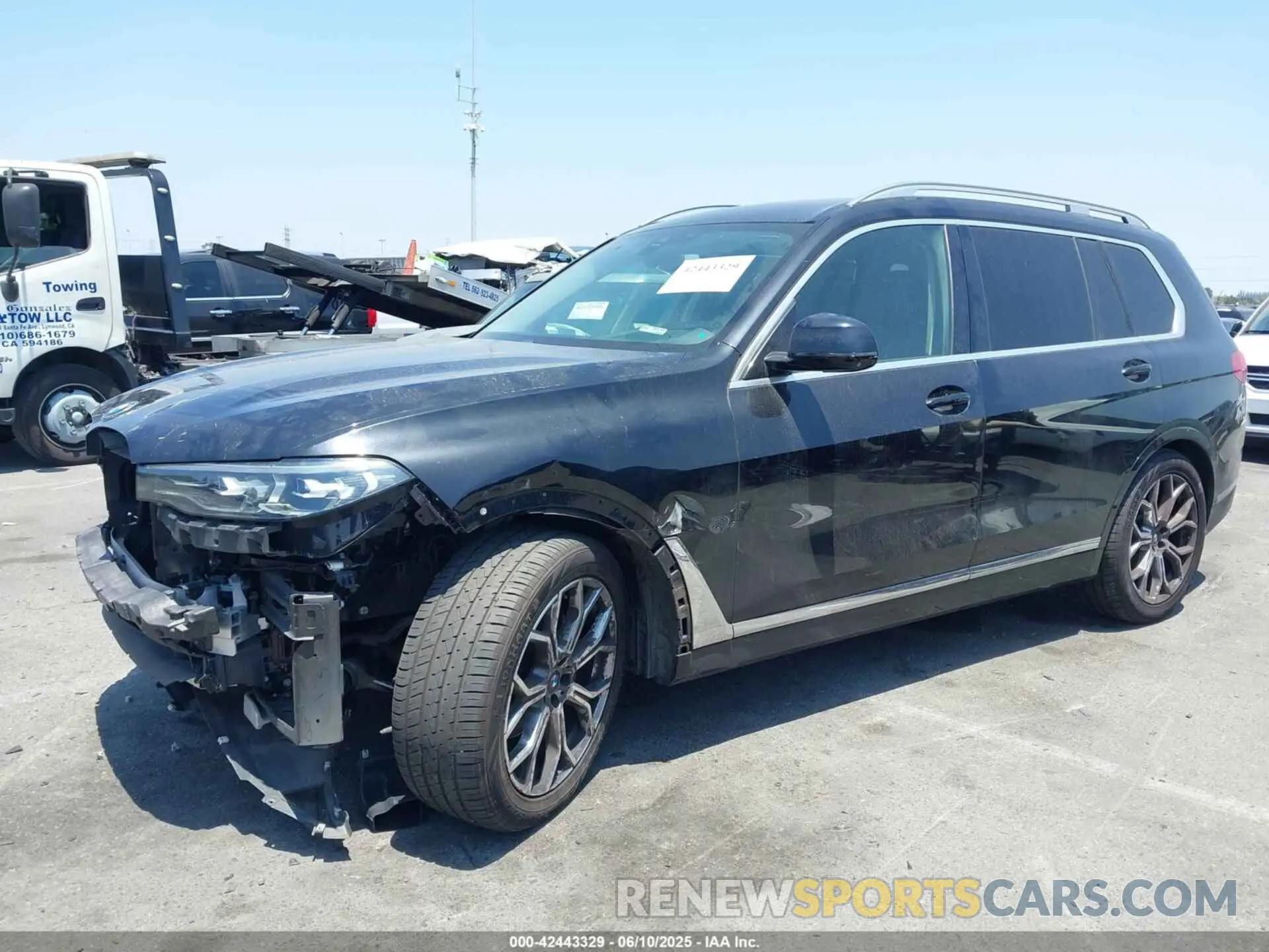 2 Photograph of a damaged car 5UXCW2C00M9H05046 BMW X7 2021