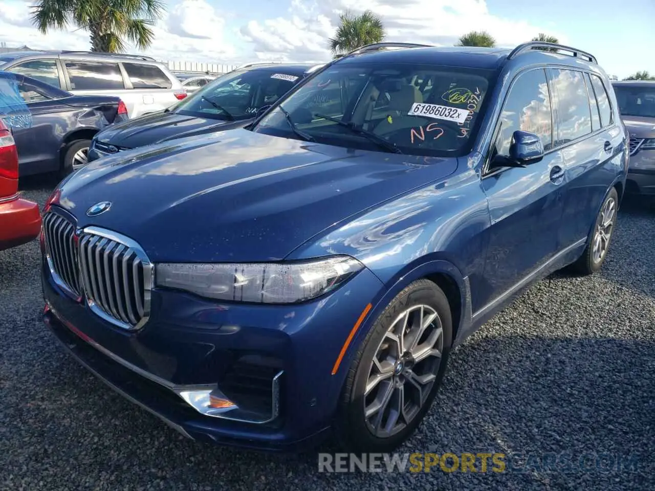 2 Photograph of a damaged car 5UXCW2C01M9D99457 BMW X7 2021