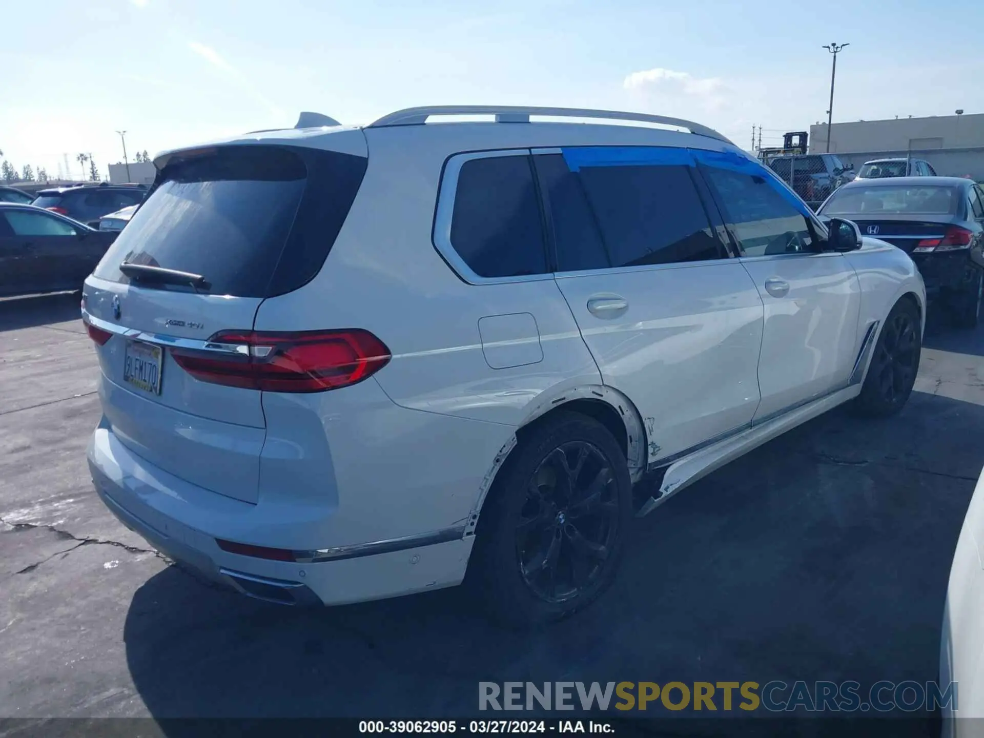 4 Фотография поврежденного автомобиля 5UXCW2C03M9G44940 BMW X7 2021