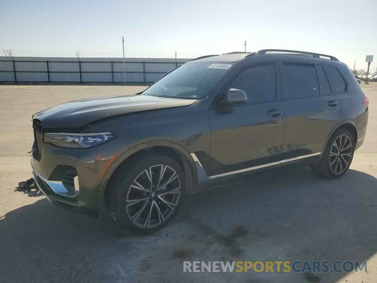 1 Фотография поврежденного автомобиля 5UXCW2C04M9F03701 BMW X7 2021