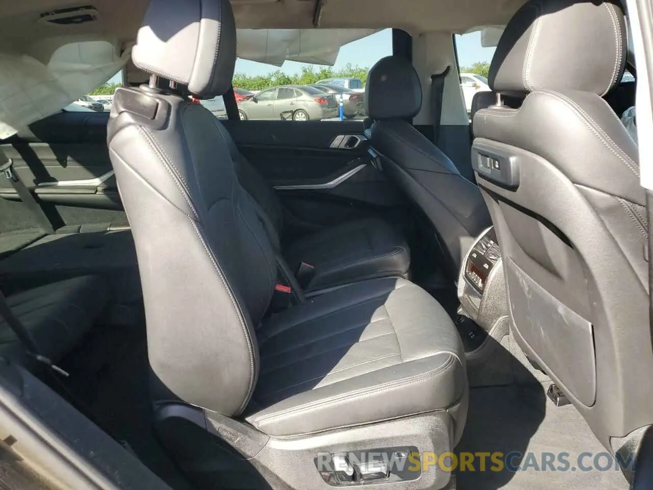 12 Фотография поврежденного автомобиля 5UXCW2C04M9F03701 BMW X7 2021
