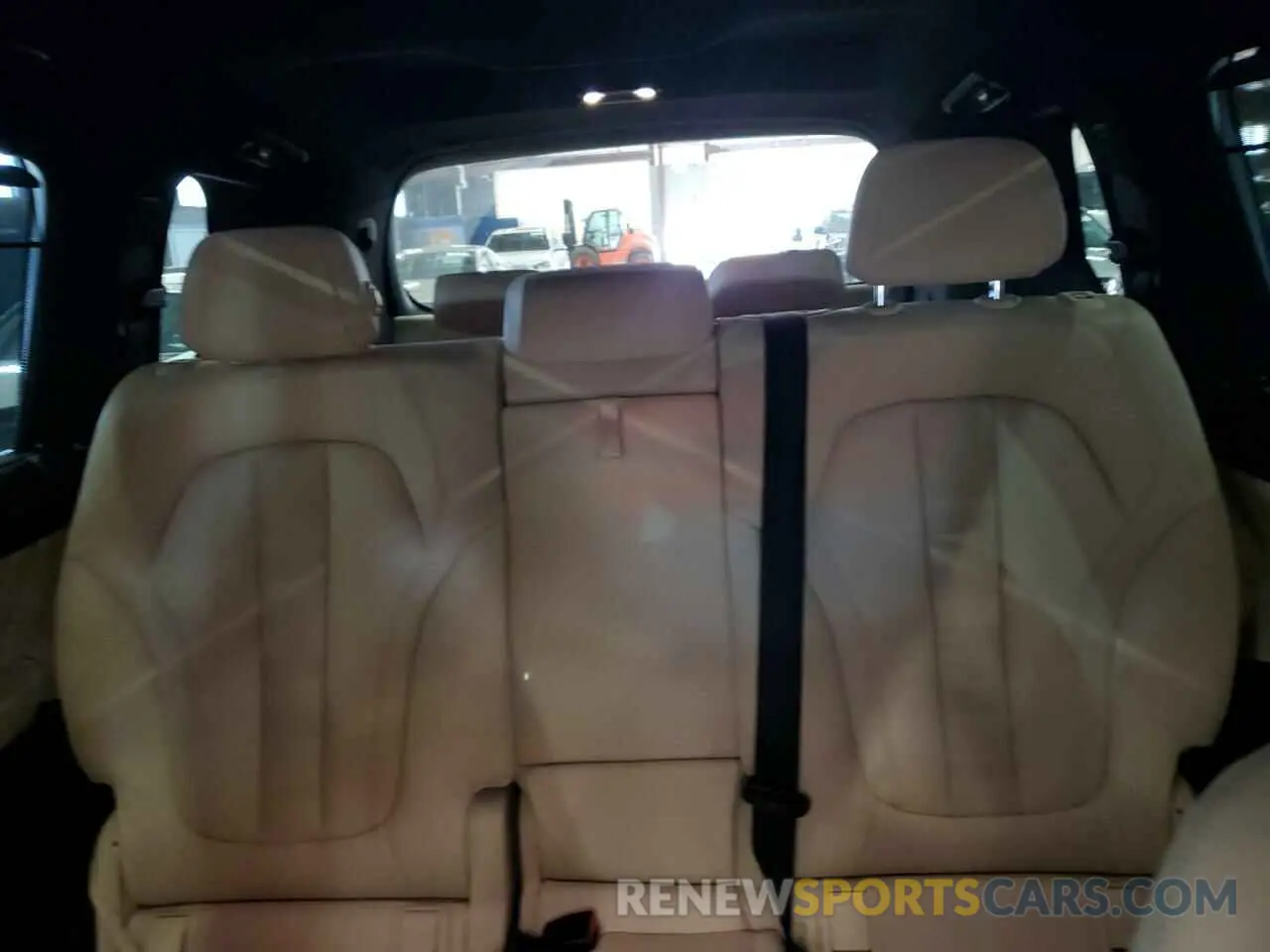 10 Фотография поврежденного автомобиля 5UXCW2C05M9E78873 BMW X7 2021