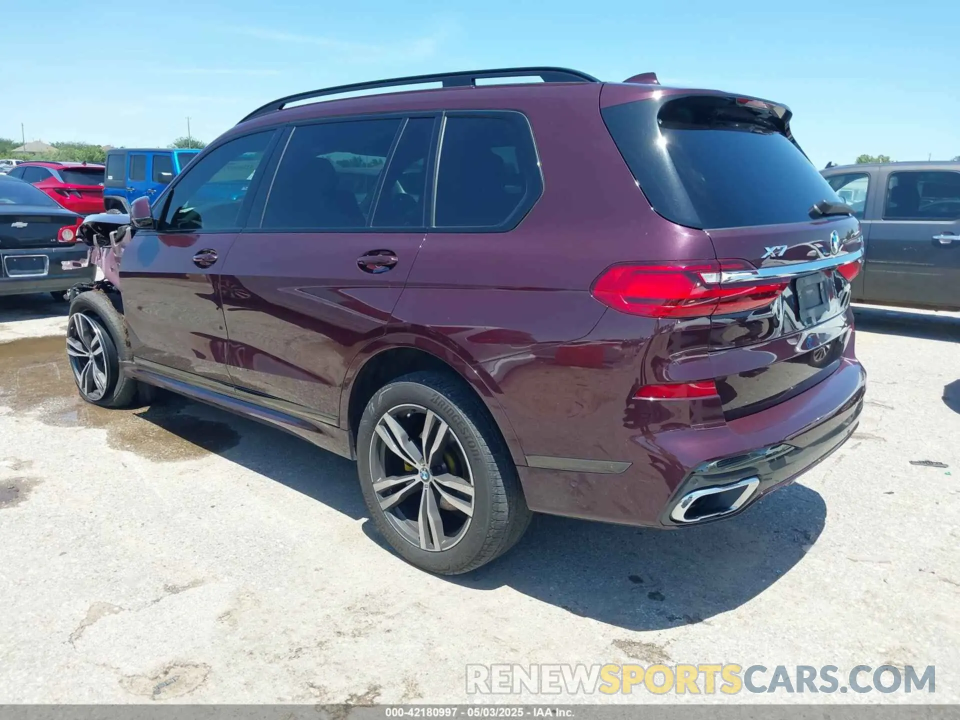 3 Фотография поврежденного автомобиля 5UXCW2C05M9F41986 BMW X7 2021