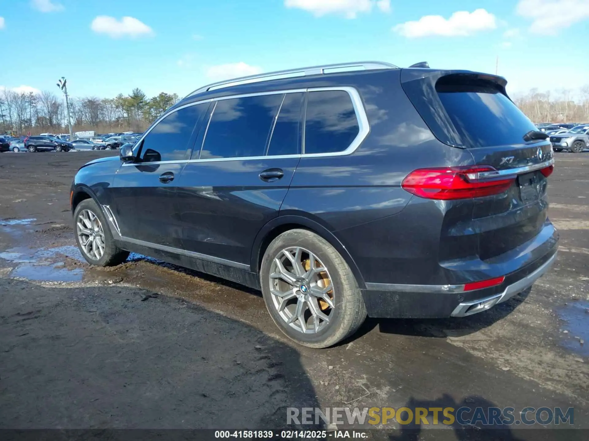 14 Photograph of a damaged car 5UXCW2C05M9G56541 BMW X7 2021